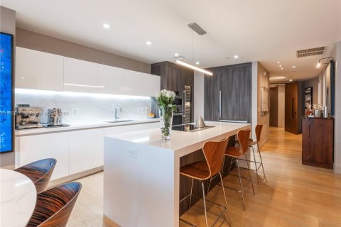 Condominio en venta en Miami, Florida, 3 dormitorios, 201.78 m2 № 1702673 - foto 7