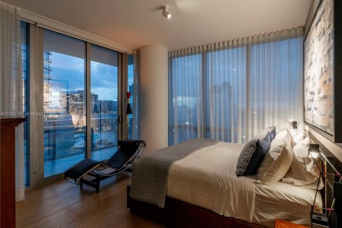 Condominio en venta en Miami, Florida, 3 dormitorios, 201.78 m2 № 1702673 - foto 19