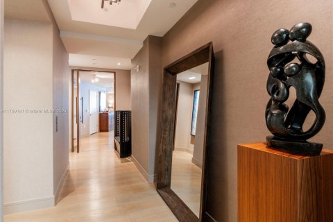 Condominio en venta en Miami, Florida, 3 dormitorios, 201.78 m2 № 1702673 - foto 4