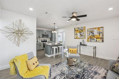 Casa en venta en Saint Petersburg, Florida, 3 dormitorios, 137.03 m2 № 1870433 - foto 7