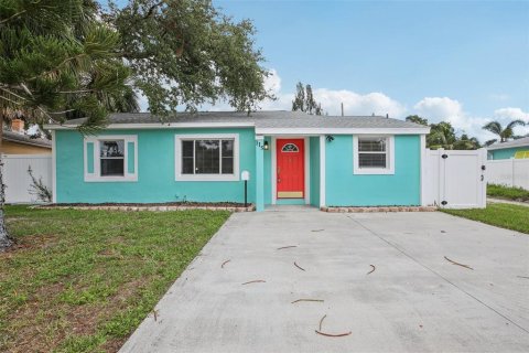 Casa en venta en Saint Petersburg, Florida, 3 dormitorios, 137.03 m2 № 1870433 - foto 1