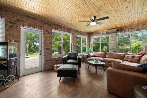 Casa en venta en Valrico, Florida, 4 dormitorios, 258.18 m2 № 1784937 - foto 13