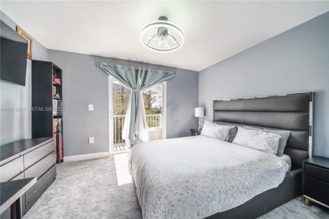 Copropriété à vendre à North Miami Beach, Floride: 3 chambres, 109.81 m2 № 2053843 - photo 26