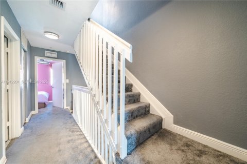 Copropriété à vendre à North Miami Beach, Floride: 3 chambres, 109.81 m2 № 2053843 - photo 21