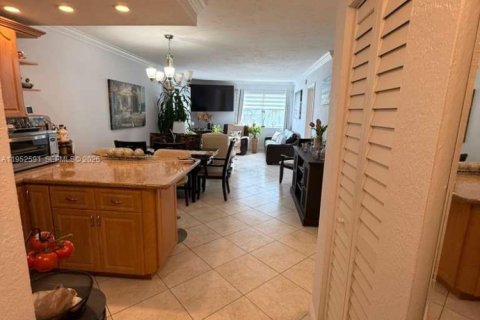 Купить кондоминиум в Майами, Флорида 2 спальни, 82.5м2, № 2054482 - фото 7