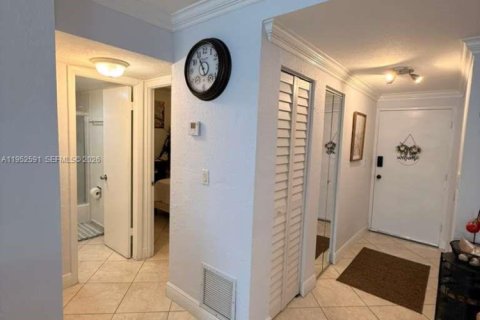 Купить кондоминиум в Майами, Флорида 2 спальни, 82.5м2, № 2054482 - фото 3