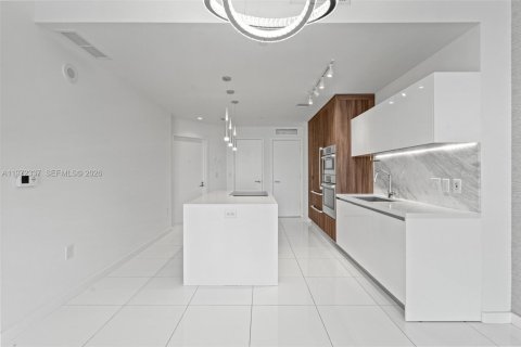 Condominio en venta en Miami, Florida, 1 dormitorio, 108.97 m2 № 2033257 - foto 8