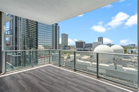 Condominio en venta en Miami, Florida, 1 dormitorio, 108.97 m2 № 2033257 - foto 30