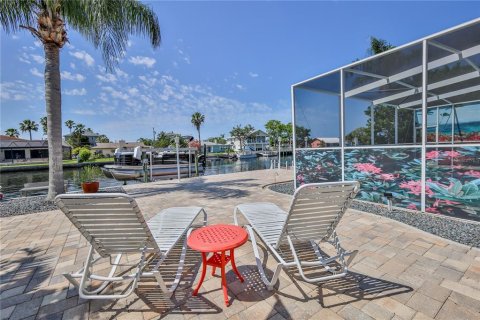 House in Hernando Beach, Florida 3 bedrooms, 187.94 sq.m. № 1687420 - photo 4