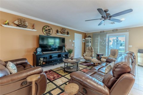 House in Hernando Beach, Florida 3 bedrooms, 187.94 sq.m. № 1687420 - photo 9