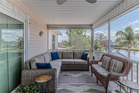 House in Hernando Beach, Florida 3 bedrooms, 187.94 sq.m. № 1687420 - photo 11