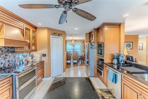 House in Hernando Beach, Florida 3 bedrooms, 187.94 sq.m. № 1687420 - photo 16