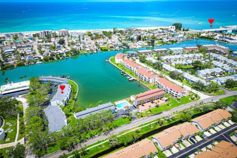 Adosado en venta en Treasure Island, Florida, 2 dormitorios, 134.71 m2 № 1786005 - foto 3