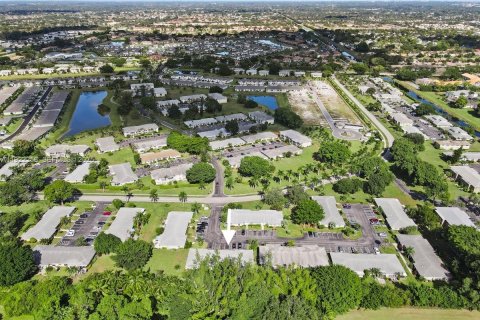Villa ou maison à vendre à Delray Beach, Floride: 2 chambres, 91.88 m2 № 1976448 - photo 21