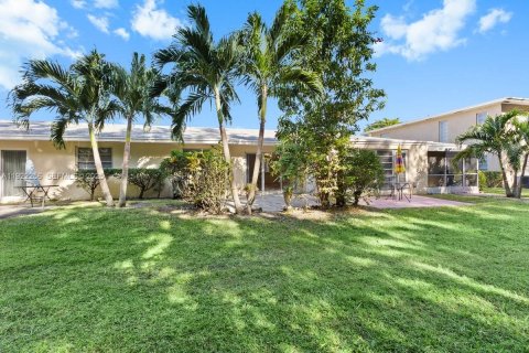 Villa ou maison à vendre à Delray Beach, Floride: 2 chambres, 91.88 m2 № 1976448 - photo 12
