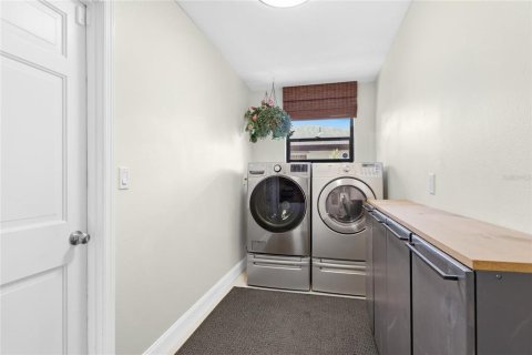 House in Bradenton, Florida 3 bedrooms, 183.3 sq.m. № 2231073 - photo 27