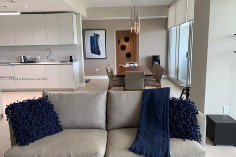 Copropriété à louer à Sunny Isles Beach, Floride: 2 chambres, 158.31 m2 № 2091294 - photo 2