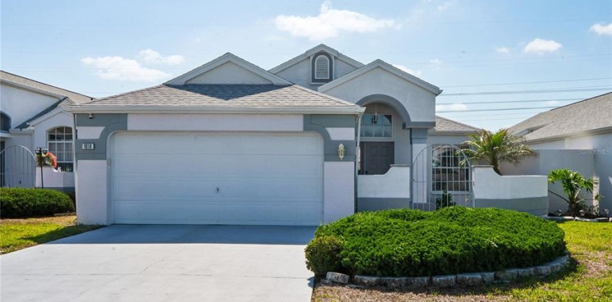 Casa en Spring Hill, Florida 2 dormitorios, 142.14 m2 № 2225760