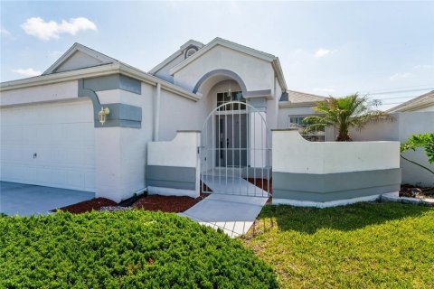 Casa en venta en Spring Hill, Florida, 2 dormitorios, 142.14 m2 № 2225760 - foto 3