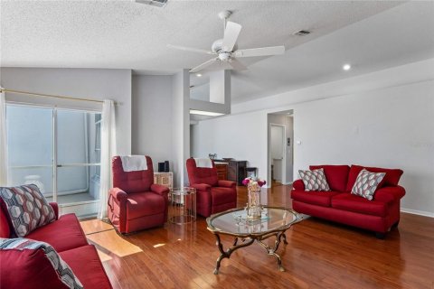 Casa en venta en Spring Hill, Florida, 2 dormitorios, 142.14 m2 № 2225760 - foto 8