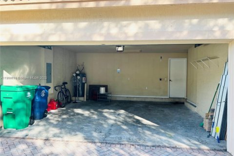 House in Miramar, Florida 3 bedrooms, 142.6 sq.m. № 1970506 - photo 19