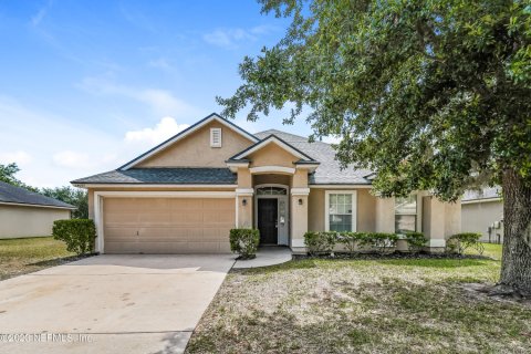 Villa ou maison à louer à Jacksonville, Floride: 4 chambres, 170.85 m2 № 818069 - photo 1