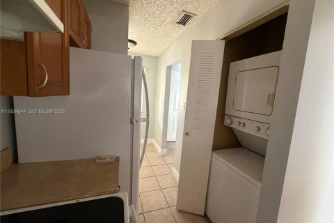 Condominio en alquiler en Coral Springs, Florida, 1 dormitorio, 75.81 m2 № 1993005 - foto 6