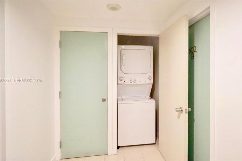 Condominio en venta en Sunny Isles Beach, Florida, 2 dormitorios, 111.58 m2 № 2077023 - foto 14