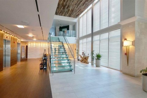 Condominio en venta en Sunny Isles Beach, Florida, 2 dormitorios, 111.58 m2 № 2077023 - foto 15