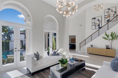 Casa en venta en Coral Gables, Florida, 5 dormitorios, 564.01 m2 № 1982864 - foto 20