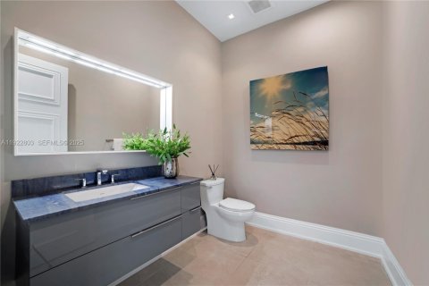 Casa en venta en Coral Gables, Florida, 5 dormitorios, 564.01 m2 № 1982864 - foto 22