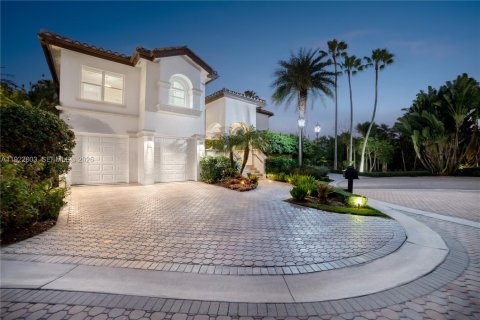 Casa en venta en Coral Gables, Florida, 5 dormitorios, 564.01 m2 № 1982864 - foto 5