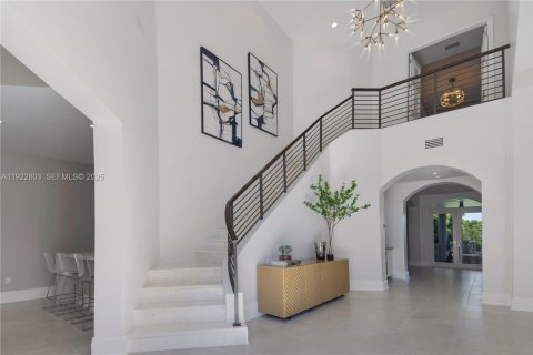 Casa en venta en Coral Gables, Florida, 5 dormitorios, 564.01 m2 № 1982864 - foto 16
