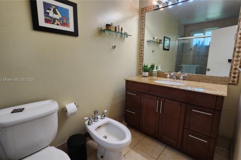 House in North Miami, Florida 4 bedrooms, 183.39 sq.m. № 1954471 - photo 21