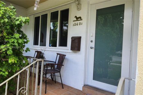 House in North Miami, Florida 4 bedrooms, 183.39 sq.m. № 1954471 - photo 6