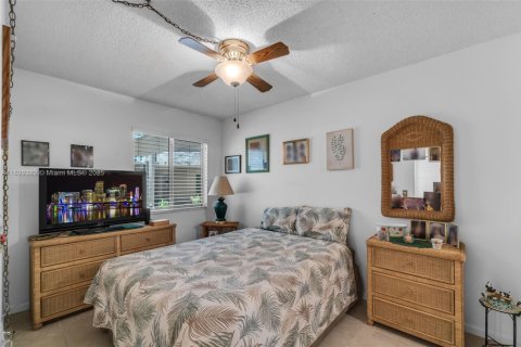 Condo in Hialeah, Florida, 3 bedrooms  № 1785709 - photo 11