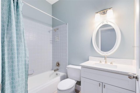 House in Winter Garden, Florida 3 bedrooms, 159.05 sq.m. № 1801299 - photo 6