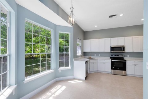 House in Winter Garden, Florida 3 bedrooms, 159.05 sq.m. № 1801299 - photo 23