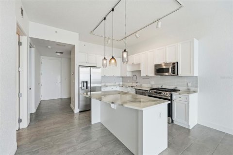 Condo in Orlando, Florida, 2 bedrooms  № 2375501 - photo 23