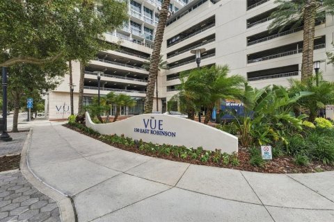Condo in Orlando, Florida, 2 bedrooms  № 2375501 - photo 2
