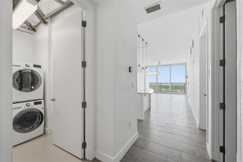 Condo in Orlando, Florida, 2 bedrooms  № 2375501 - photo 13