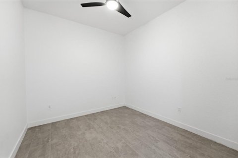 Condo in Orlando, Florida, 2 bedrooms  № 2375501 - photo 15