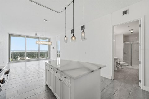 Condo in Orlando, Florida, 2 bedrooms  № 2375501 - photo 21