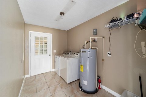 House in Ocala, Florida 3 bedrooms, 143.63 sq.m. № 1537897 - photo 30