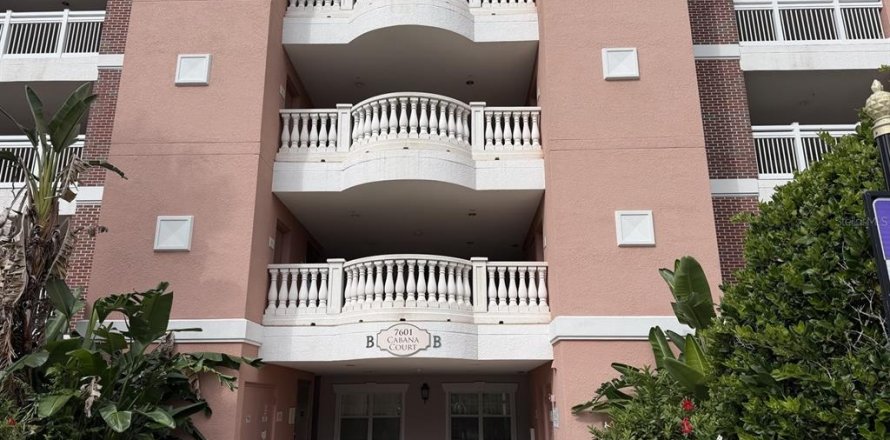Condo à Kissimmee, Floride, 3 chambres  № 2348053