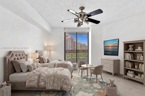 Condo in Aventura, Florida, 2 bedrooms № 2246753 - photo 25