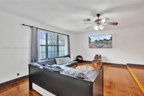 Casa en alquiler en Plantation, Florida, 4 dormitorios, 203.18 m2 № 2010427 - foto 16