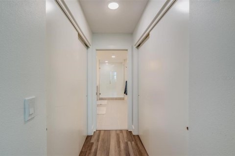 Condo in Clearwater, Florida, 3 bedrooms  № 2237684 - photo 24
