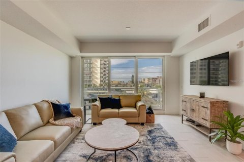 Condo in Clearwater, Florida, 3 bedrooms  № 2237684 - photo 5