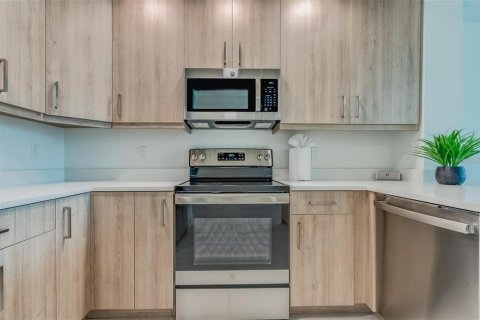 Condo in Clearwater, Florida, 3 bedrooms  № 2237684 - photo 13